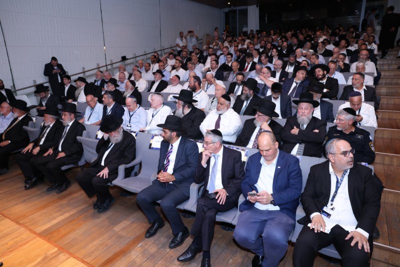 יעקב נחומי