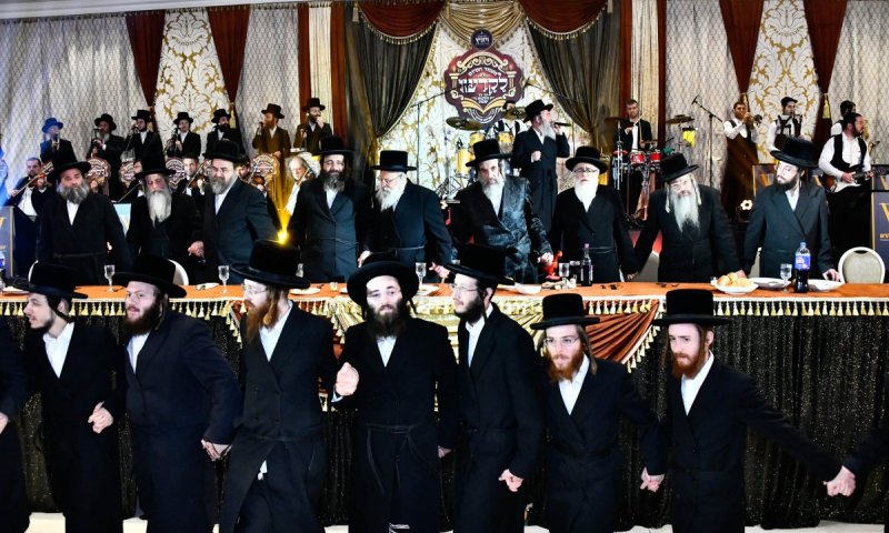 אברכי חסידות ויז'ניץ סיימו את כל הלכות שבת וזכו למעמד 'לקדשו'