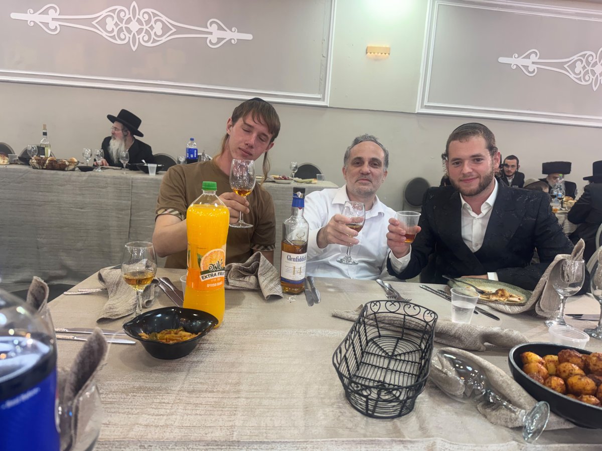 באדיבות המצלם