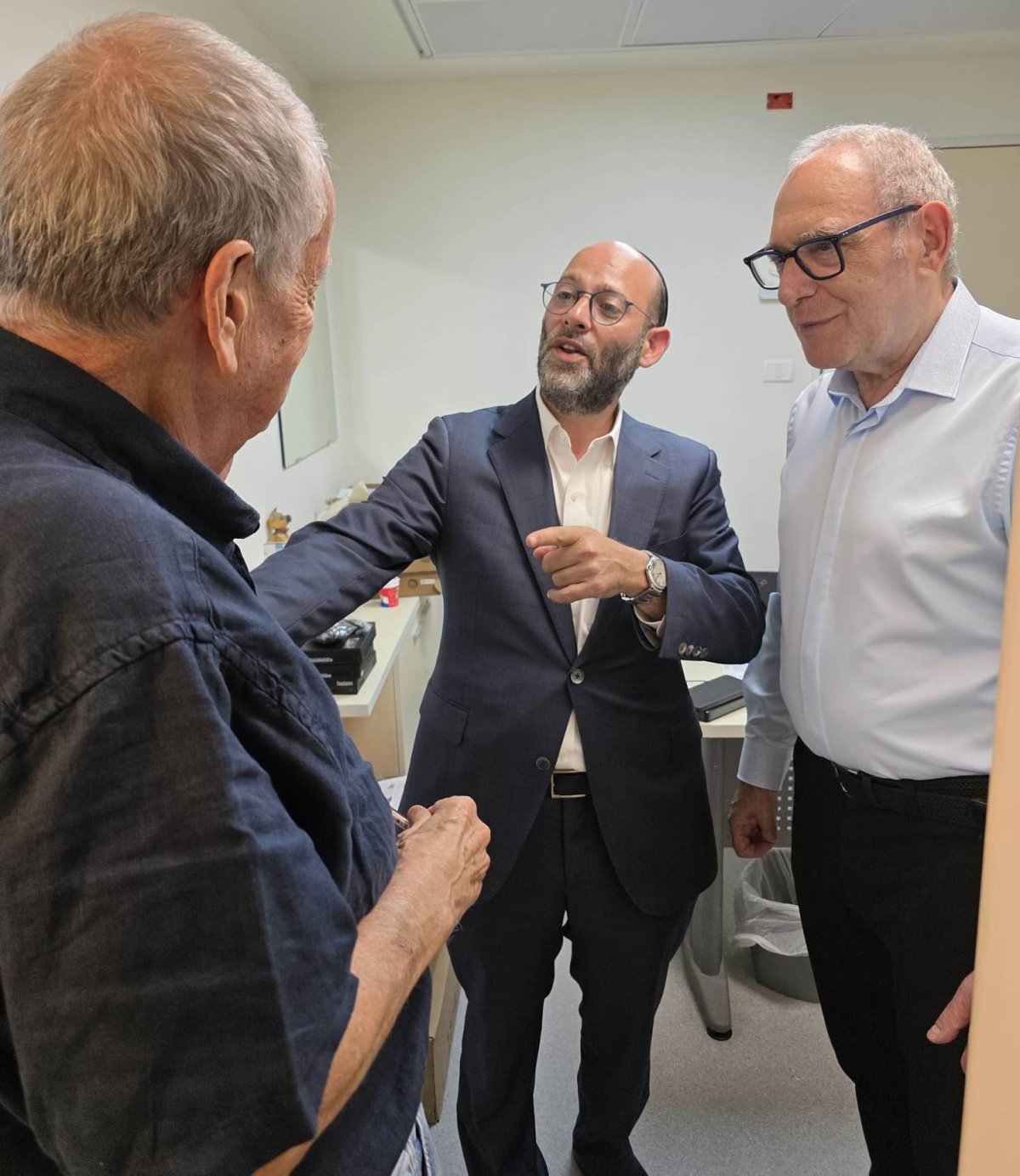 באדיבות המצלם