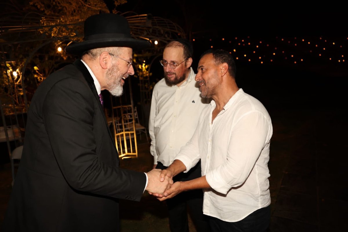 באדיבות המצלם