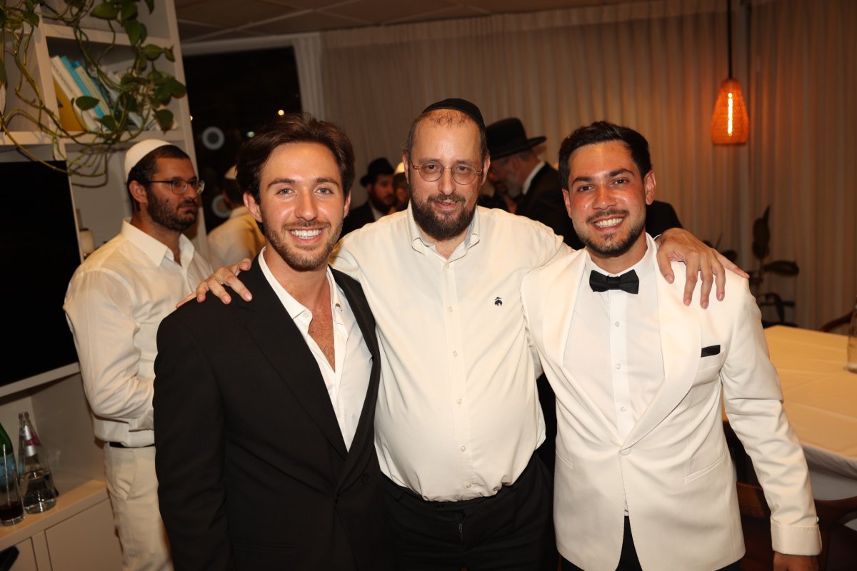 באדיבות המצלם
