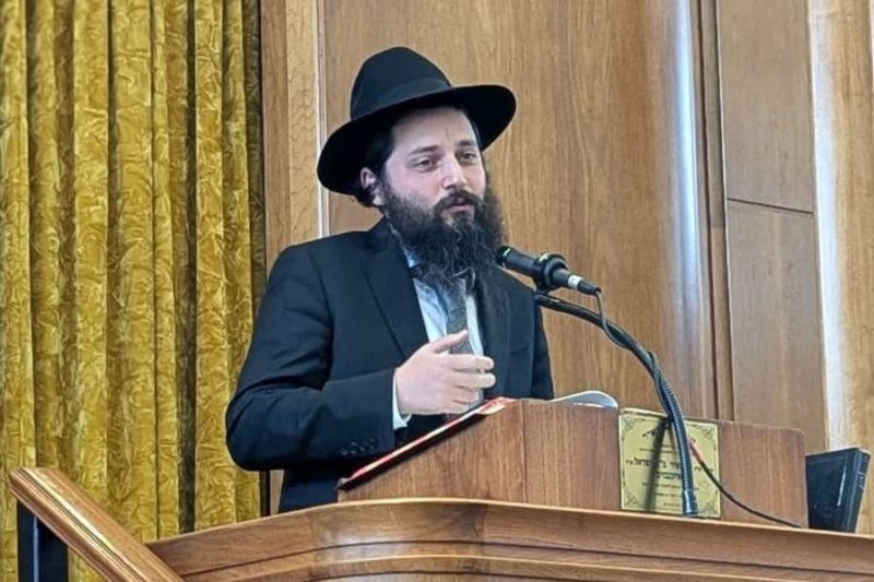 באדיבות המצלם