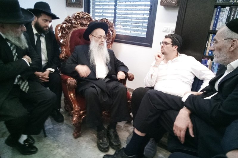 באדיבות המצלם