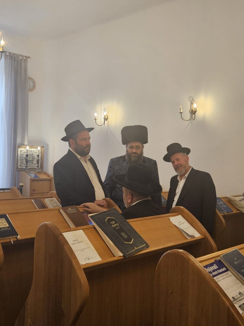 זאב וקסברגר, אביגיל טיילור, דניאל סוקופ