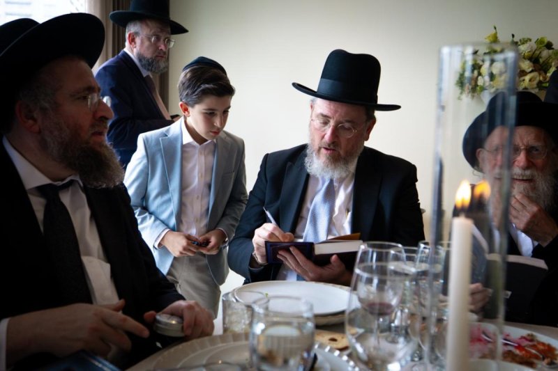 דניאל נפוסי ומאיר זלזניק
