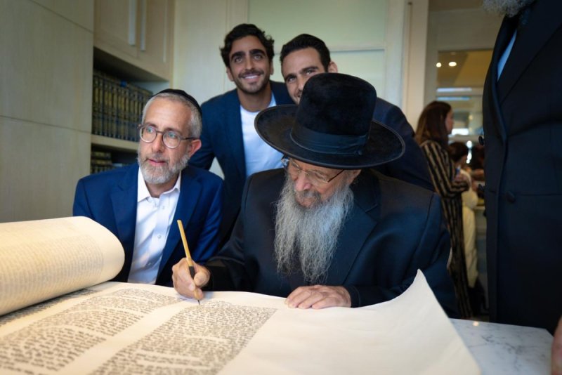 דניאל נפוסי ומאיר זלזניק