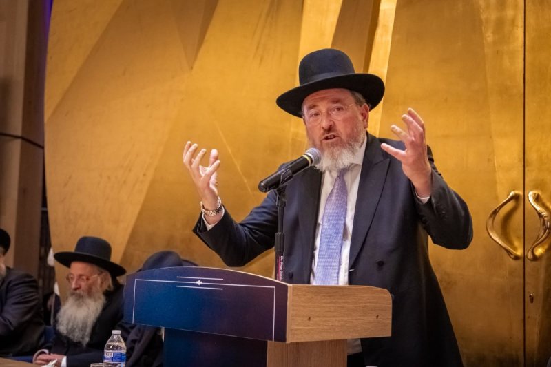 דניאל נפוסי ומאיר זלזניק