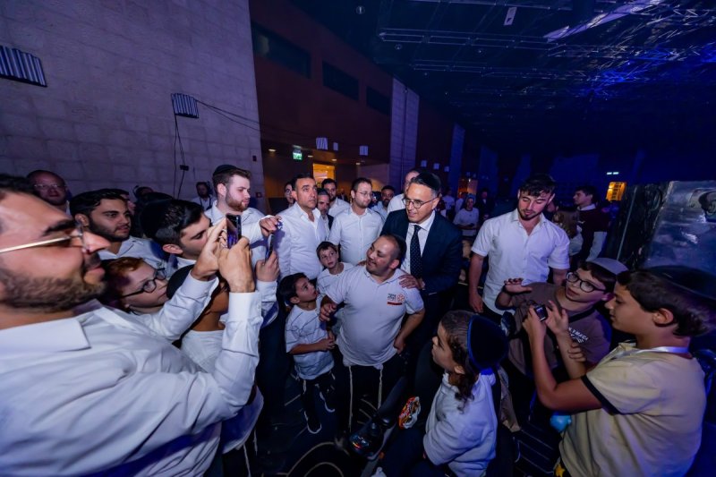 מנדי טויטו, יוסי ג'רופי