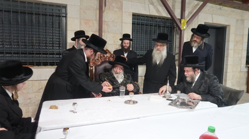 באדיבות המצלם