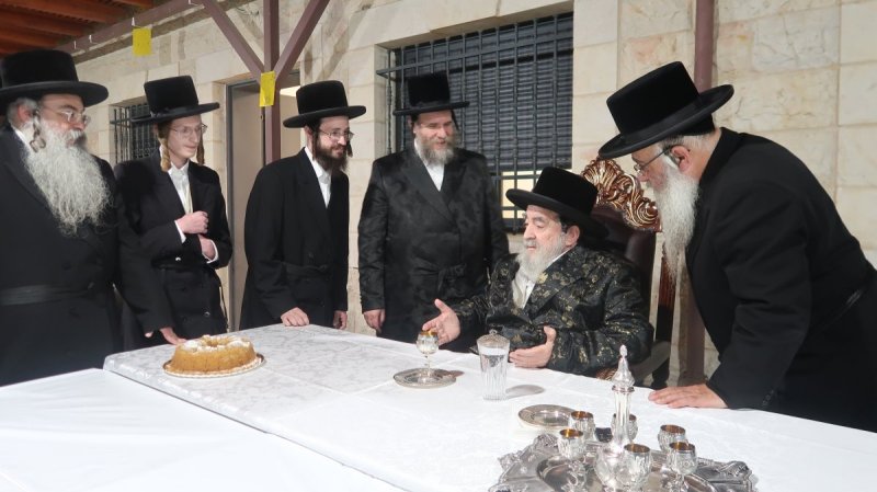 באדיבות המצלם