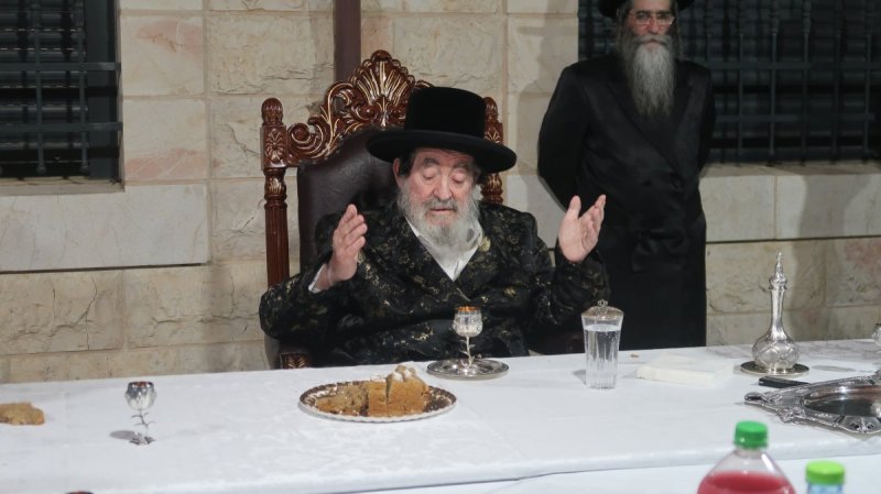 באדיבות המצלם