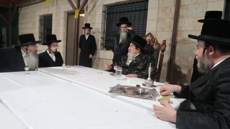 באדיבות המצלם