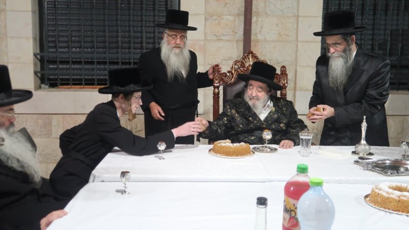 באדיבות המצלם