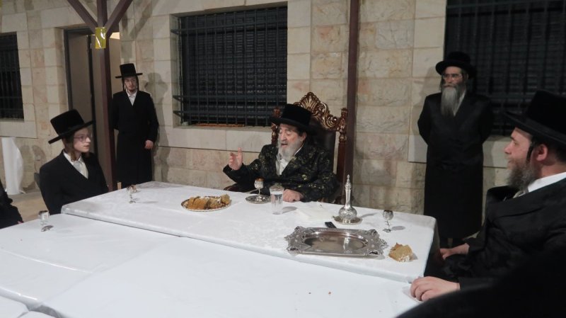 באדיבות המצלם