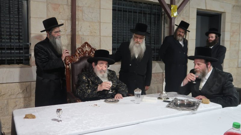 באדיבות המצלם
