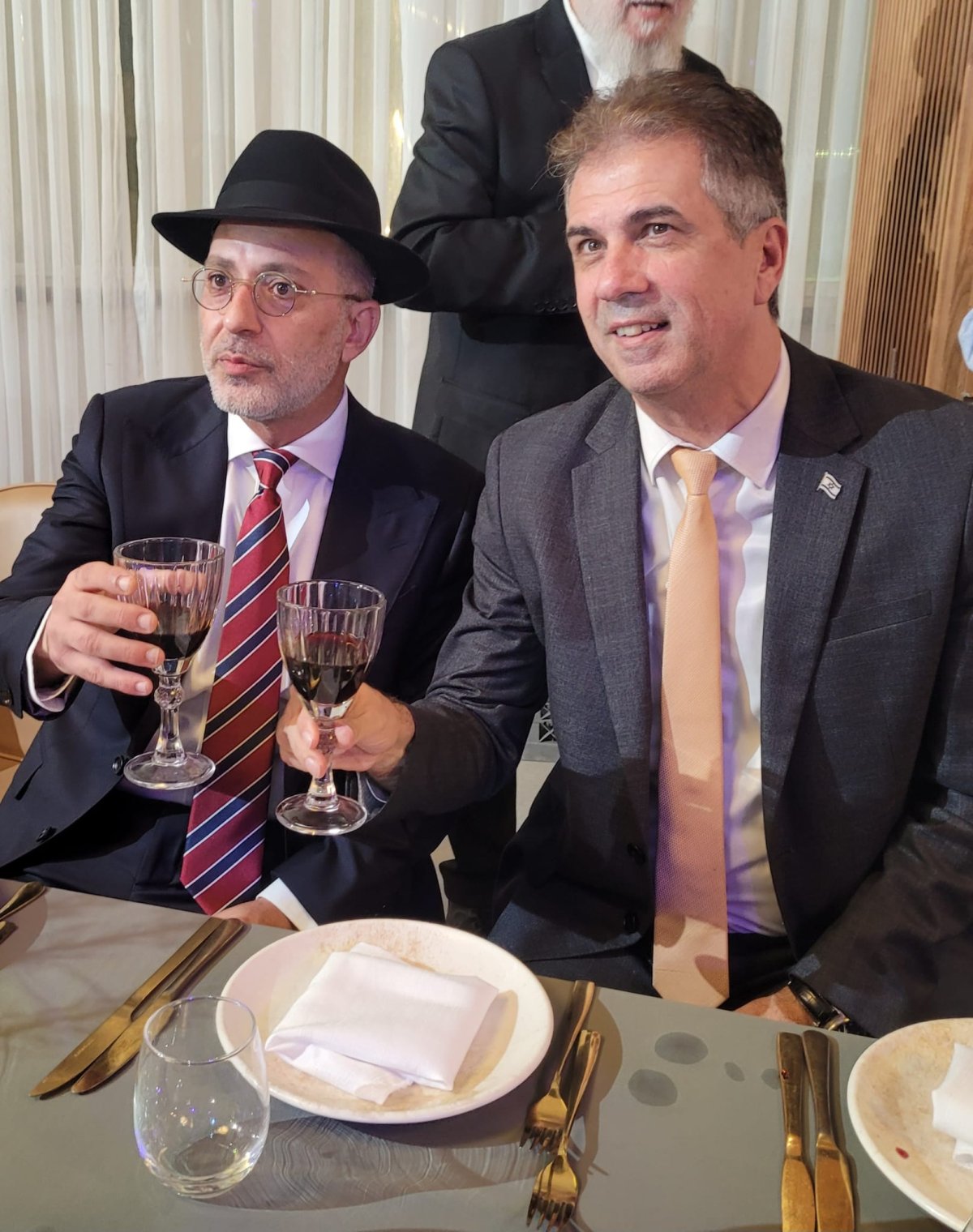 באדיבות המצלם