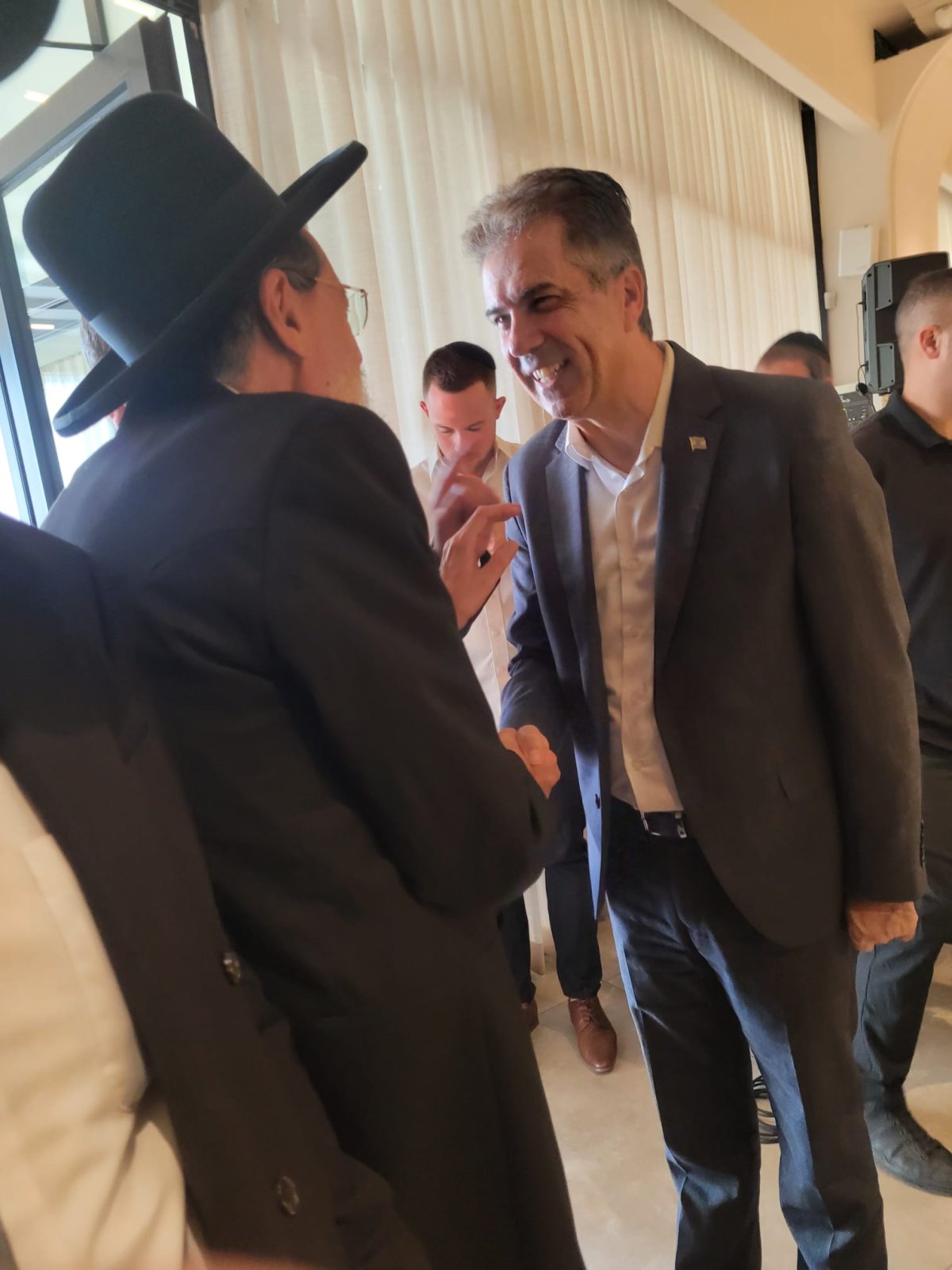 באדיבות המצלם