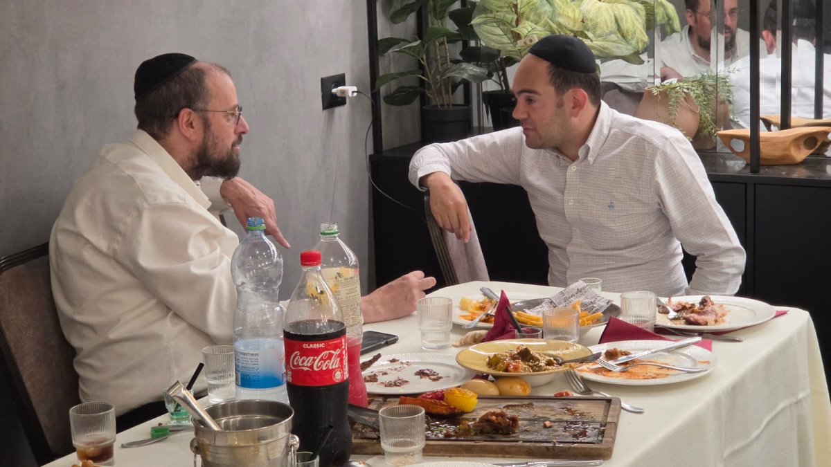 באדיבות המצלם