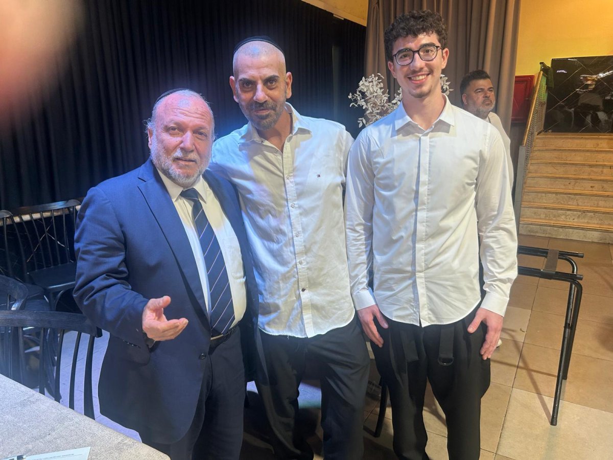 באדיבות המצלם