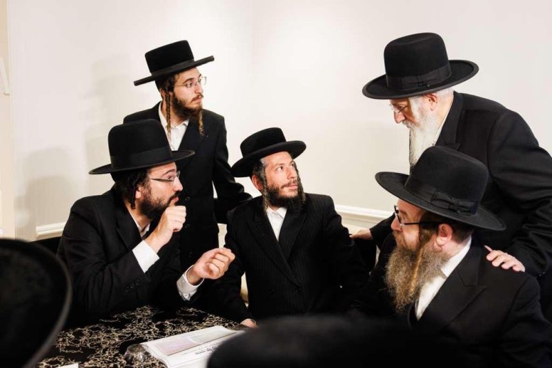 באדיבות המצלם
