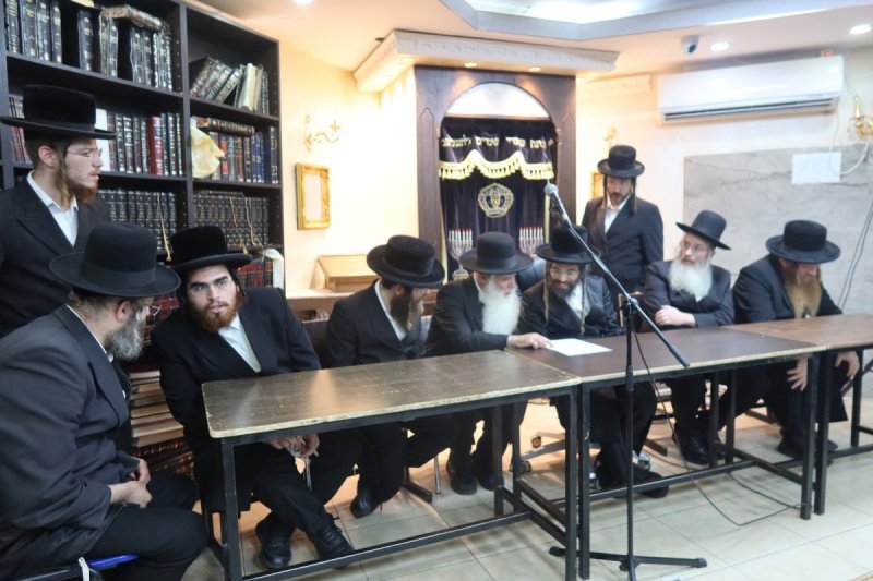 באדיבות המצלם