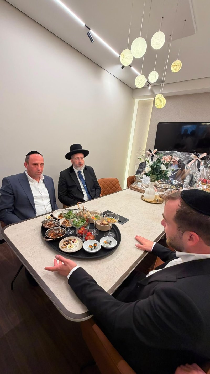 באדיבות המצלם