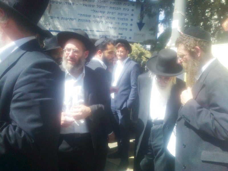 באדיבות המצלם