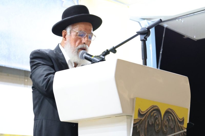 אריאל סר