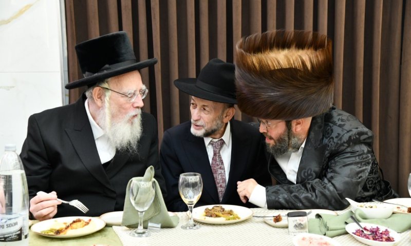המערכת הפוליטית והציבורית התאחדה בבר מצווה לבן הפרשן מאיר ברגר