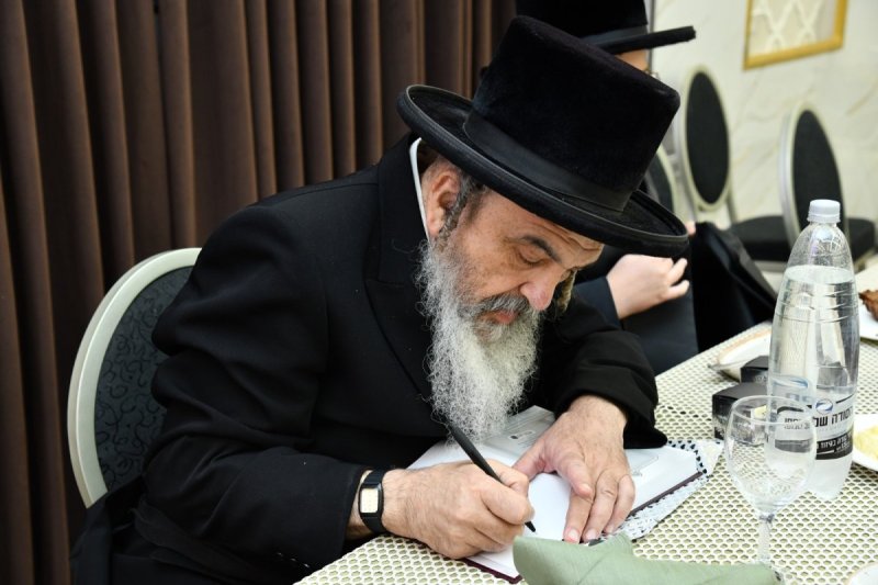 שוקי בריכטא