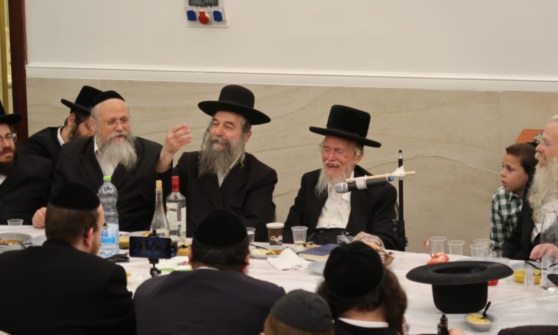 מאות בהתוועדות ח"י אלול: הגרח"ש דייטש העלה זיכרונות מהמשגיח דפוניבז'