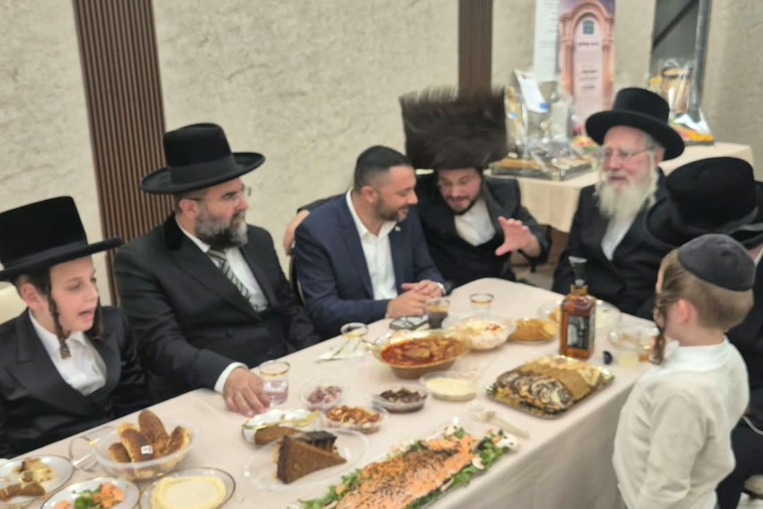 באדיבות המצלם