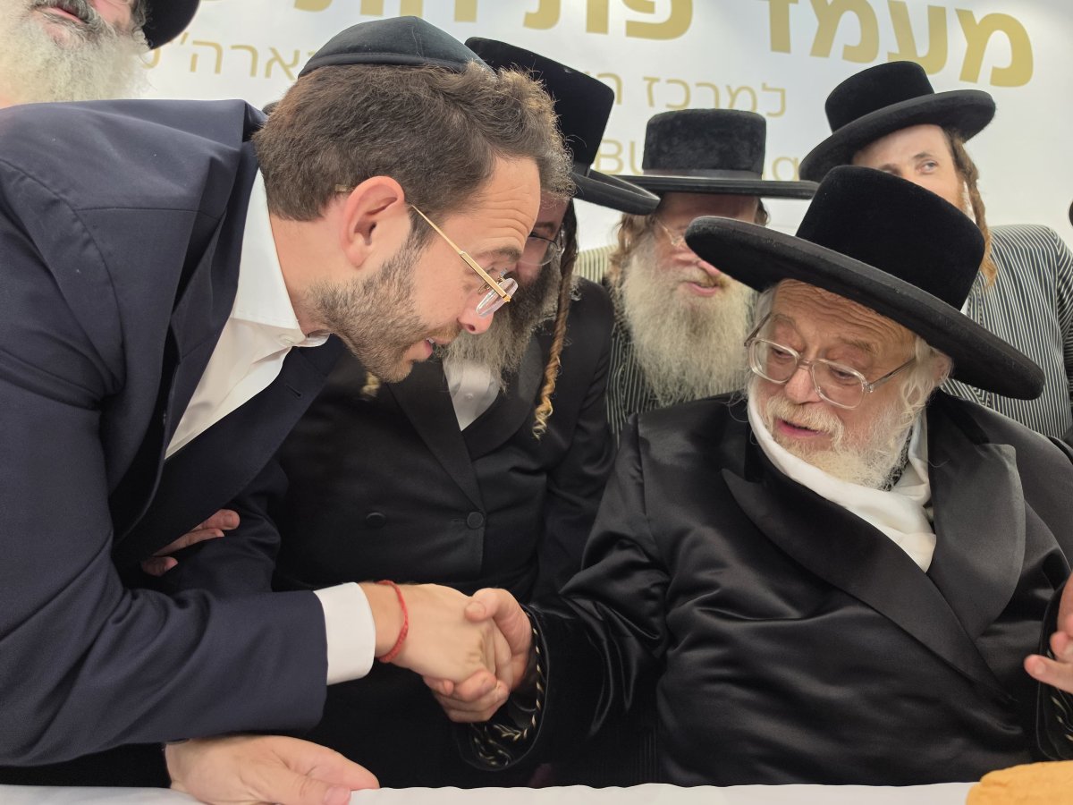 באדיבות המצלם