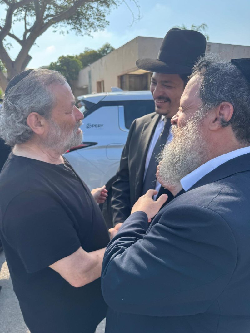 באדיבות המצלם