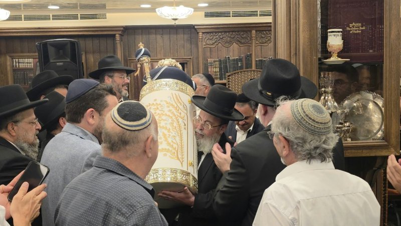 באדיבות המצלם