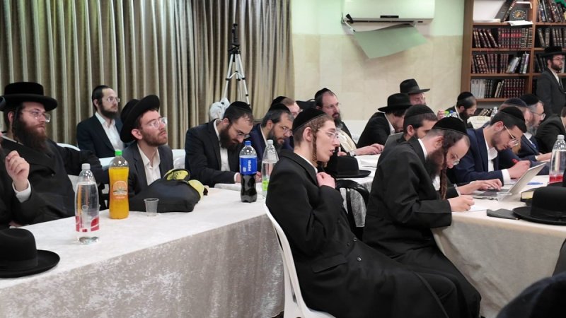 באדיבות המצלם