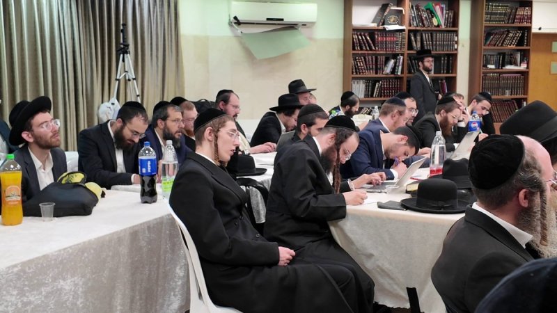 באדיבות המצלם
