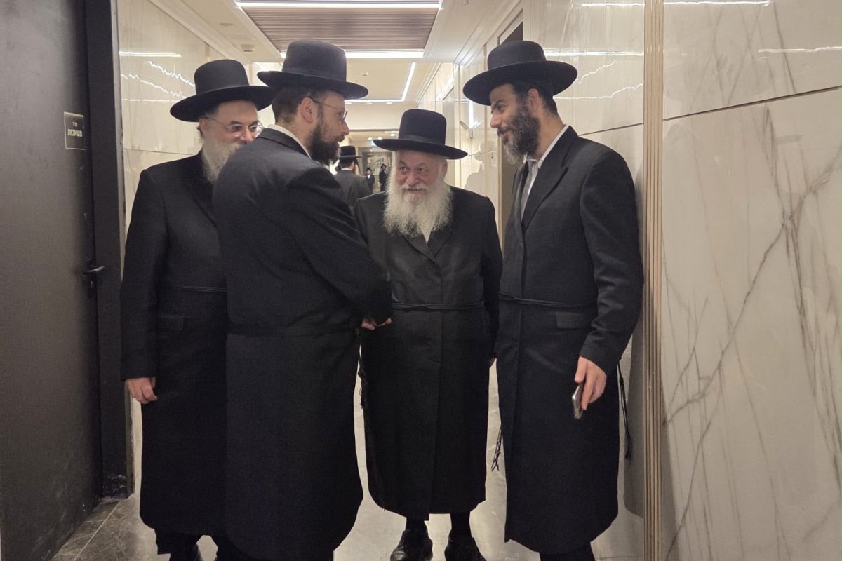 באדיבות המצלם