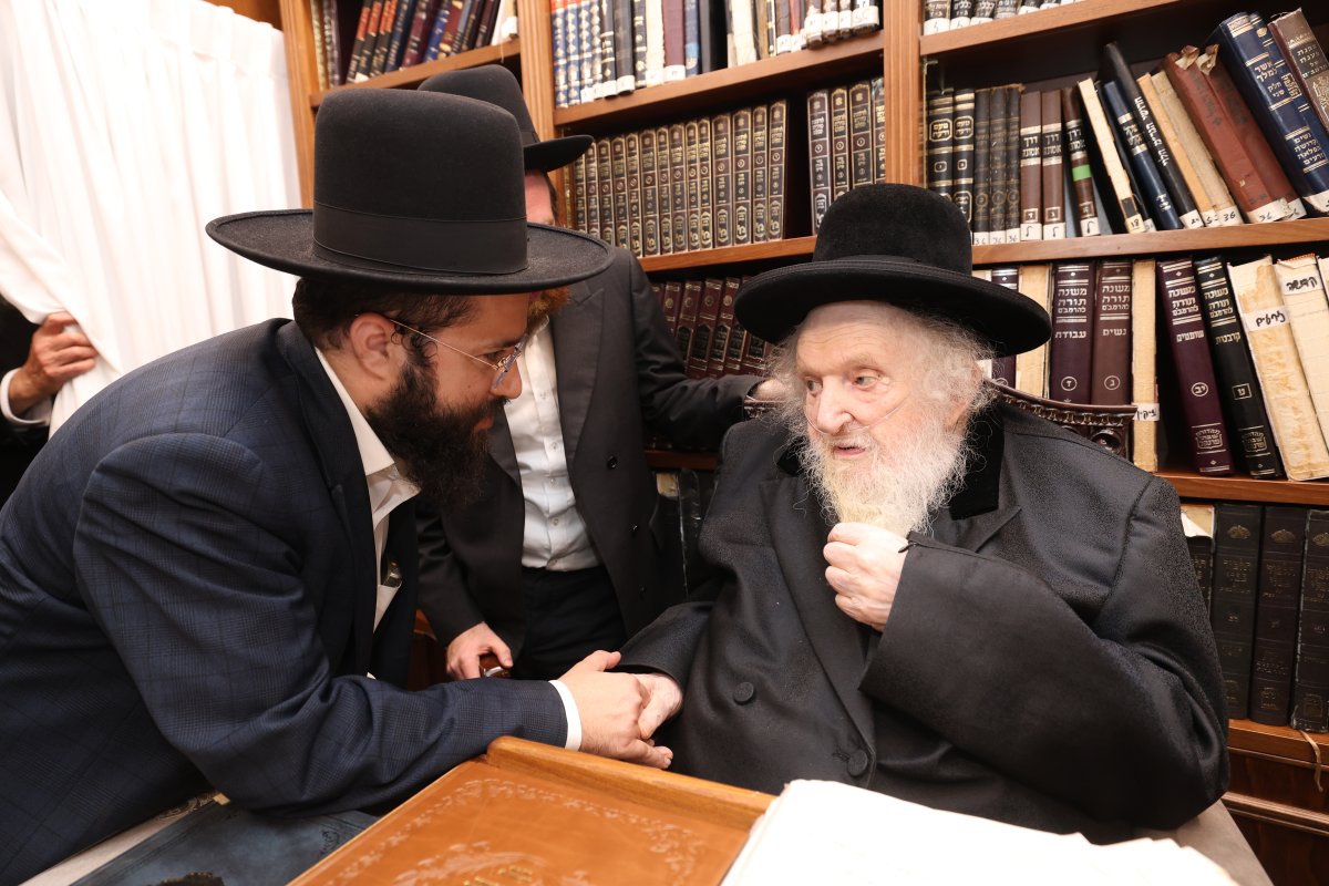 באדיבות המצלם