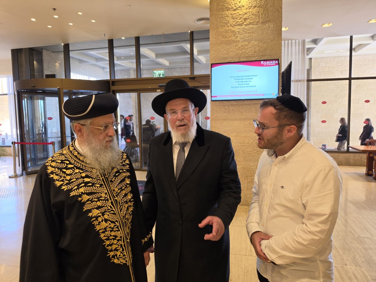 באדיבות המצלם