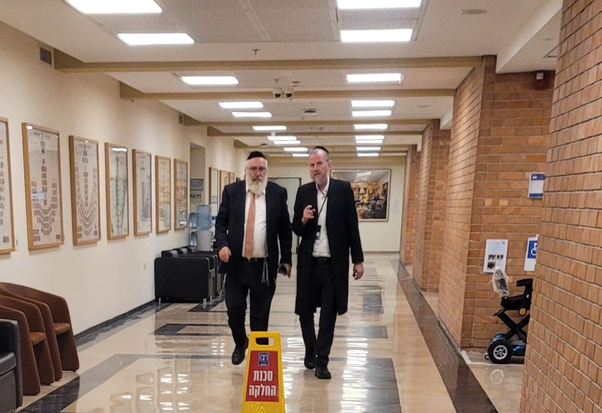 באדיבות המצלם