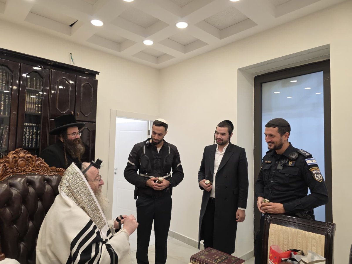 באדיבות המצלם