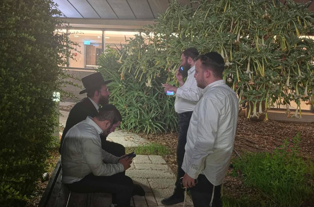 באדיבות המצלם