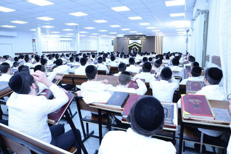 בצליל ובזמר הפקות