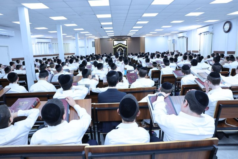 בצליל ובזמר הפקות