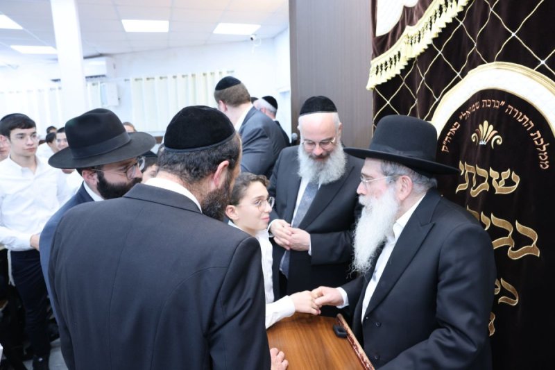 בצליל ובזמר הפקות