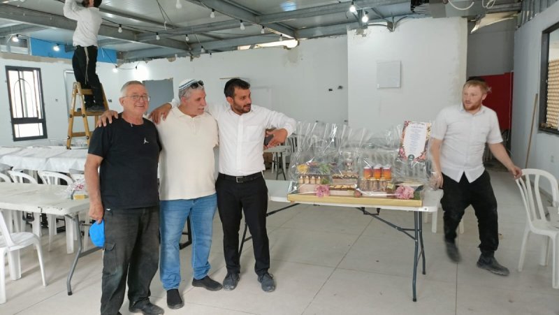 באדיבות המצלם