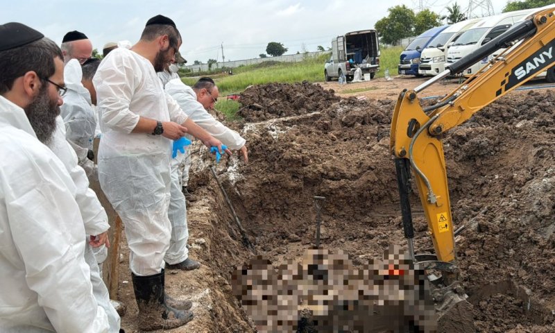אולטימטום בבנגקוק: זק"א וחב"ד פינו ארבעה קברים מבית עלמין יהודי