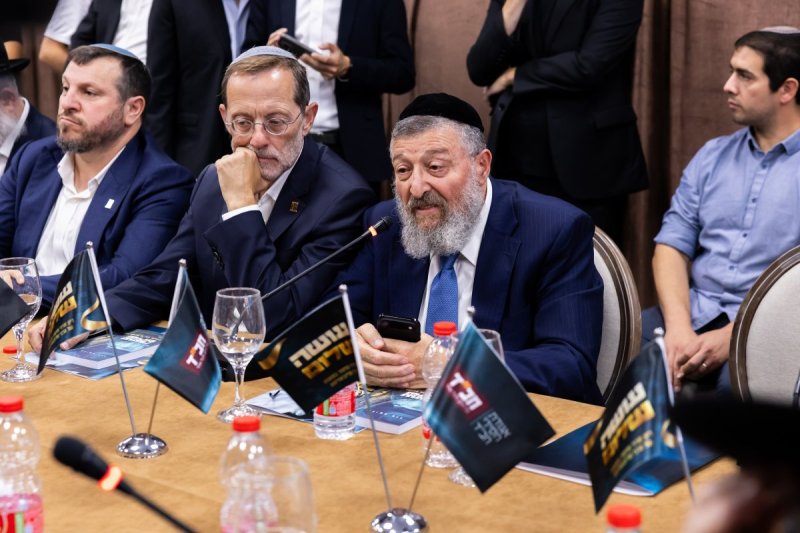 מנדי טויטו